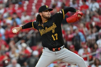 article image - Pirates Cardinals Baseball